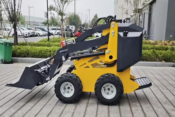 Kakšne so funkcije majhnega nakladalnika